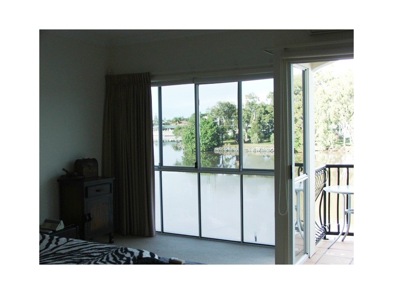 Chevron Island QLD 4217