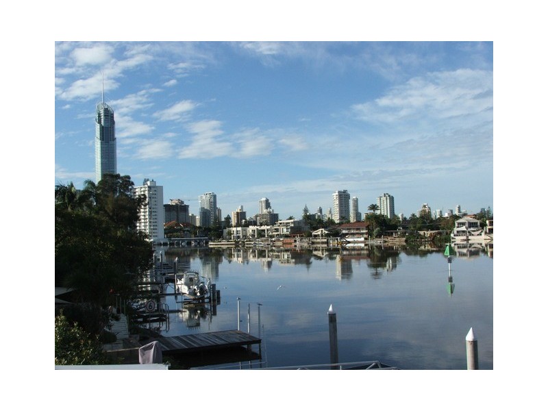 Chevron Island QLD 4217