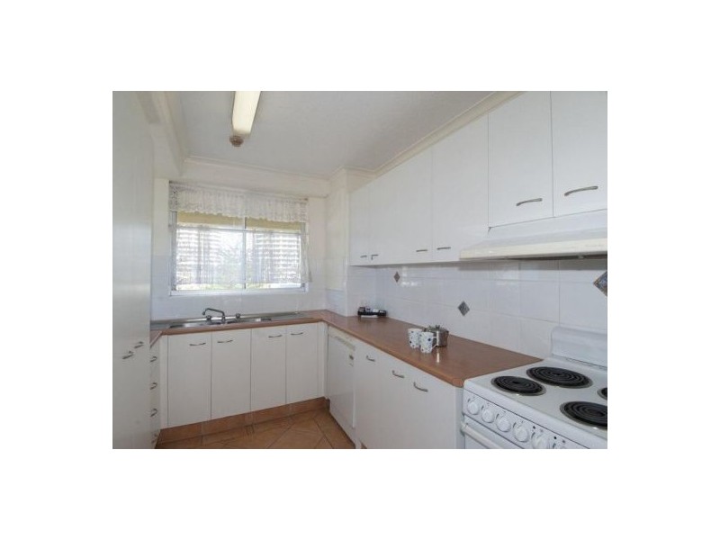 10 Vista St, Surfers Paradise QLD 4217