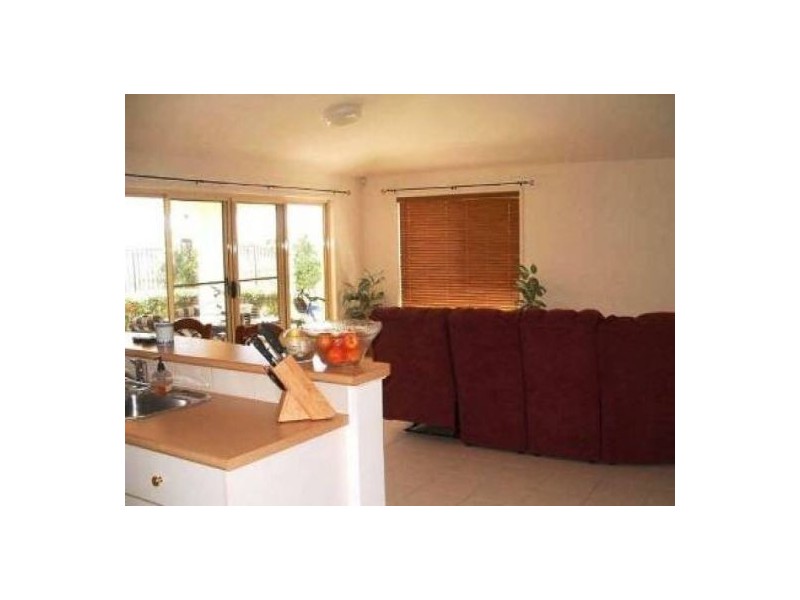 2 Thames Place, Oxenford QLD 4210