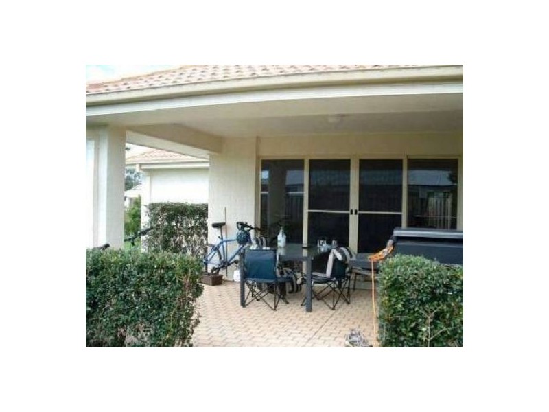 2 Thames Place, Oxenford QLD 4210