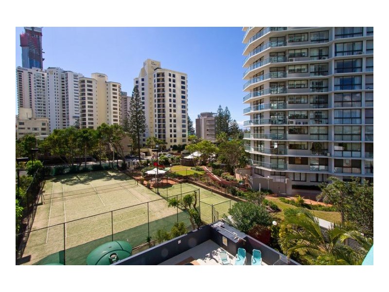 21 Clifford St, Surfers Paradise QLD 4217