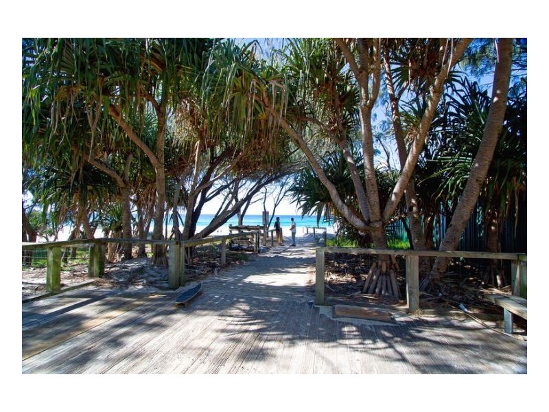 21 Clifford St, Surfers Paradise QLD 4217