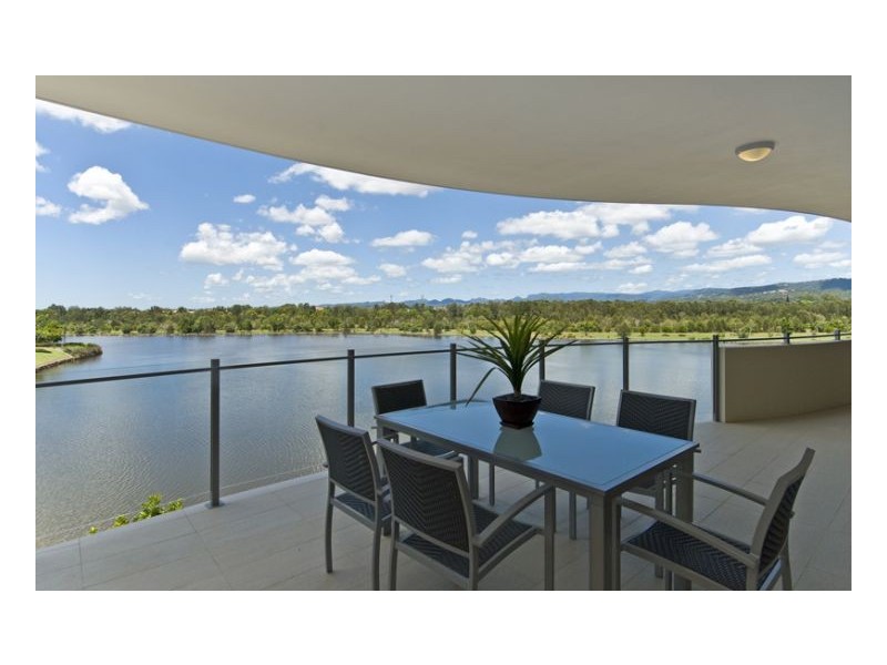 1-24 Quay Views Emerald Island Dr, Carrara QLD 4211
