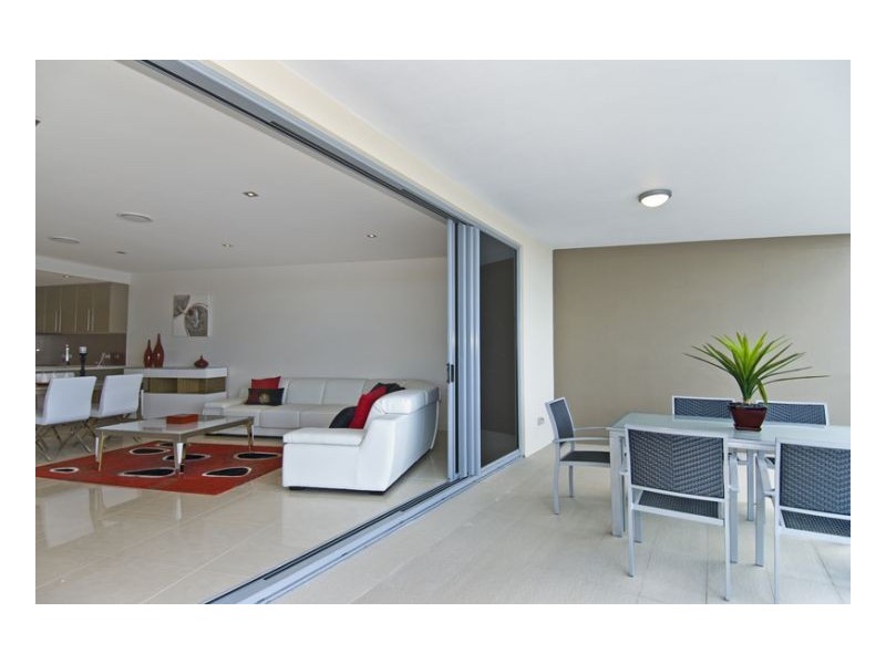 1-24 Quay Views Emerald Island Dr, Carrara QLD 4211