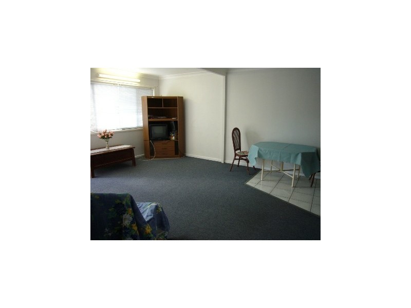 1/9 Bedser Street, Macgregor QLD 4109