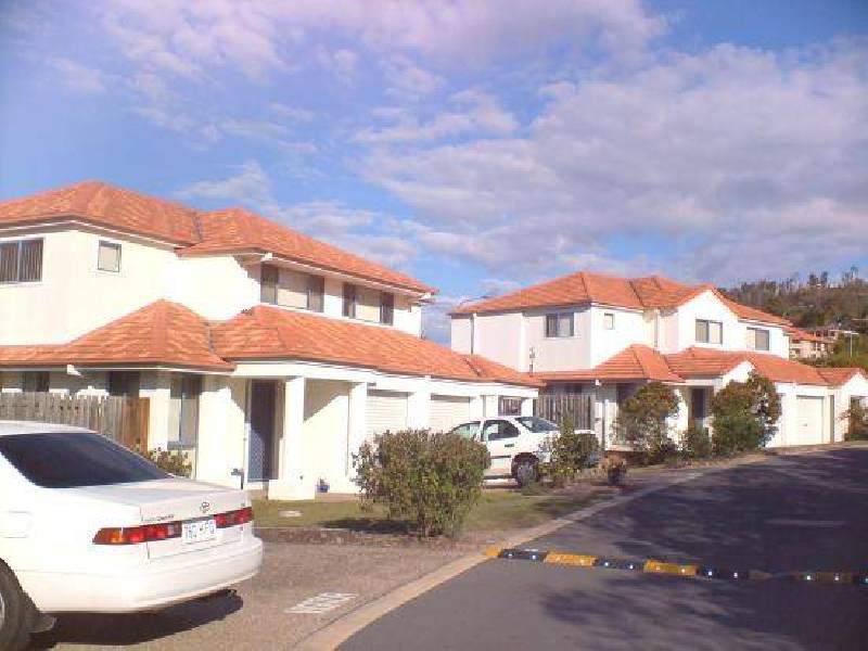 Pacific Pines QLD 4211