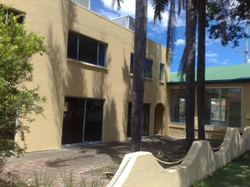 68 Beaudesert Rd, Moorooka QLD 4105