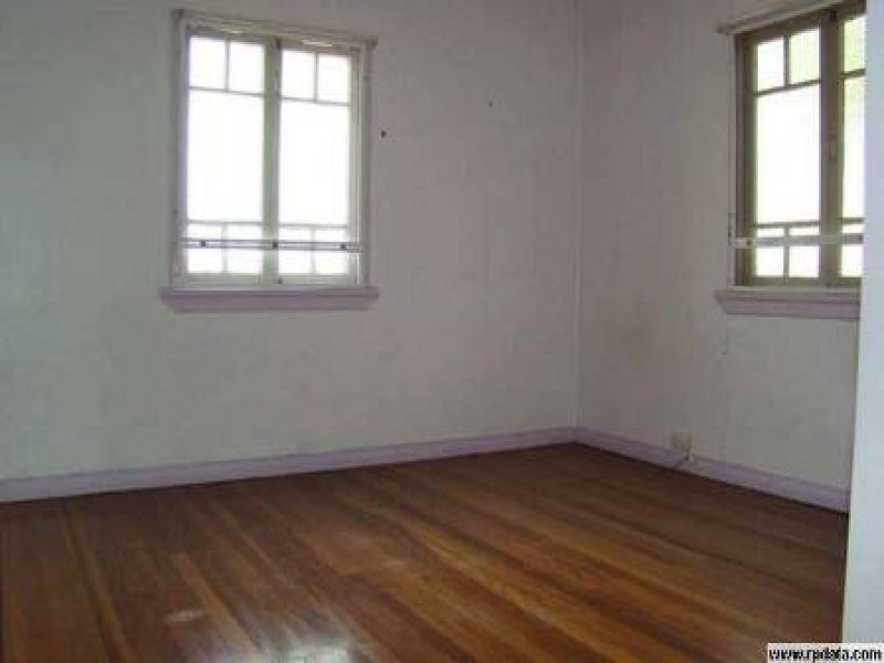 202 Dowding St, Oxley QLD 4075