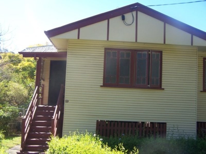 160 Dowding St, Oxley QLD 4075