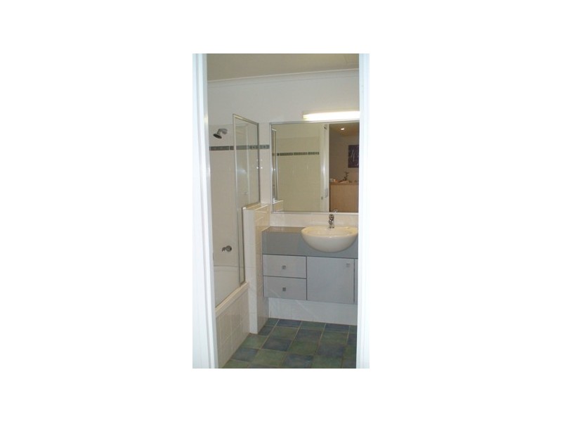 5/82-86 Mein St, Scarborough QLD 4020