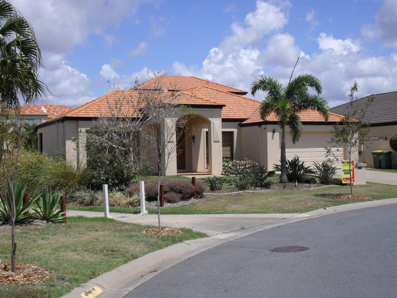 5 Annies Court, Benowa QLD 4217