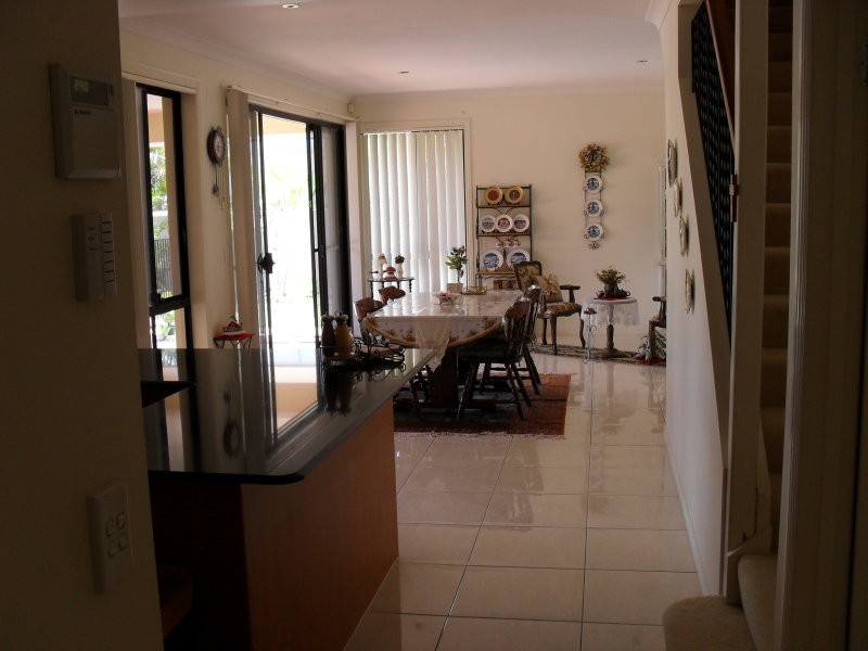 5 Annies Court, Benowa QLD 4217