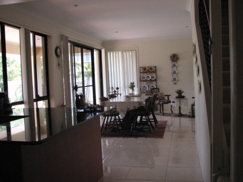 5 Annies Court, Benowa QLD 4217