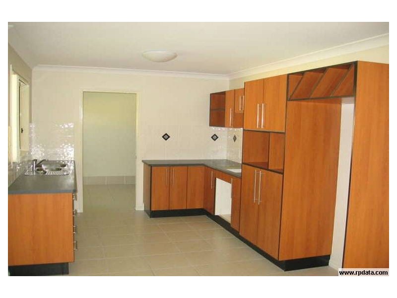 60 Broadleaf Pde, Redbank QLD 4301