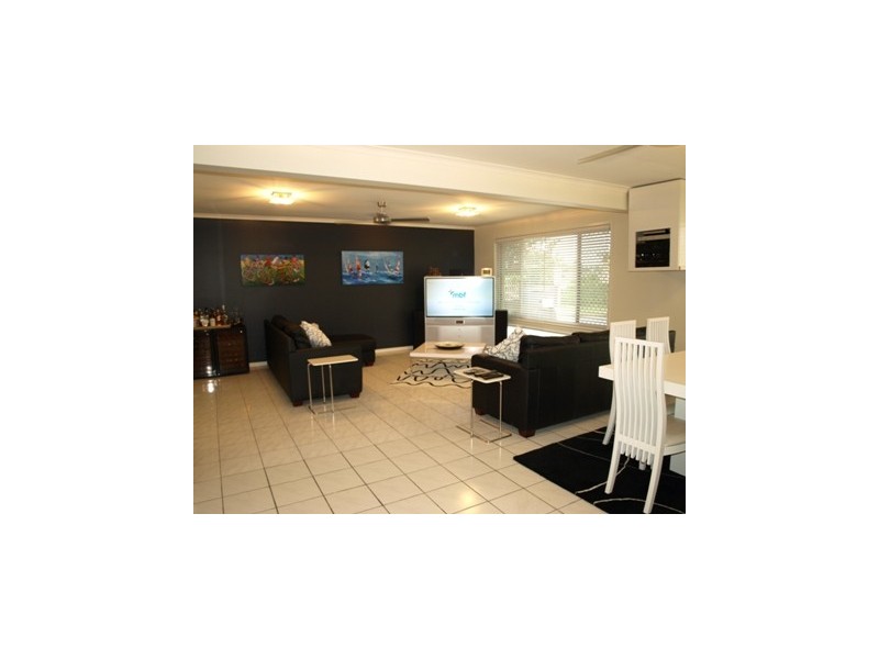 525 Broadwater Rd, Mansfield QLD 4122