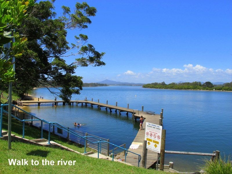4 Azalea Avenue, Mylestom NSW 2454