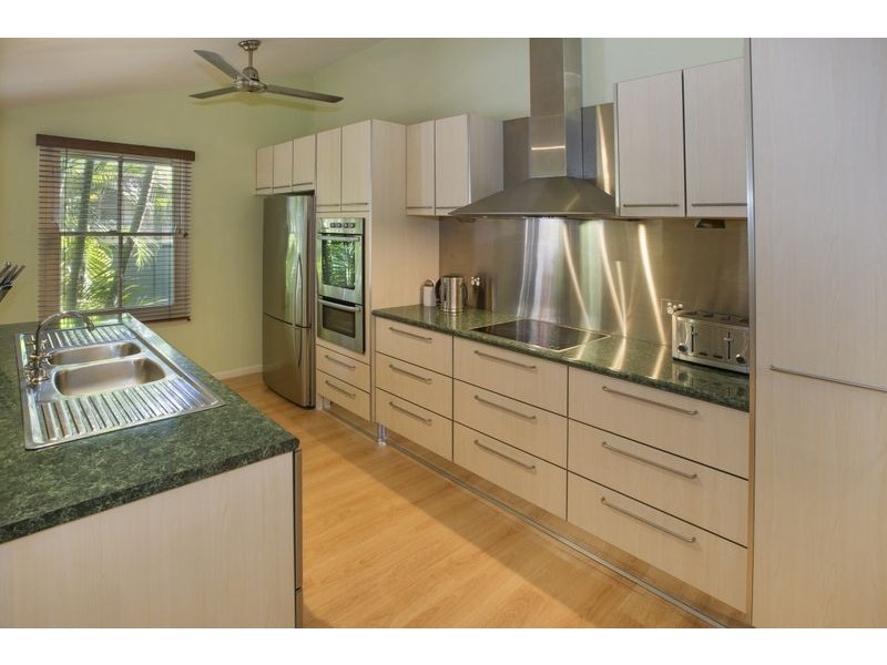 10-12 Hyde Street (Rivendell Guest House ), Bellingen NSW 2454