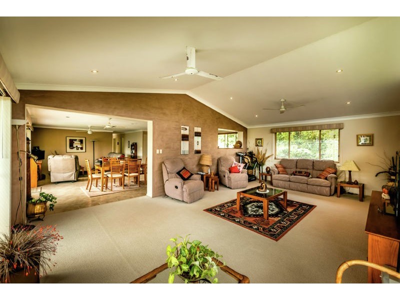 8 Tuckers Rock Road, Repton NSW 2454
