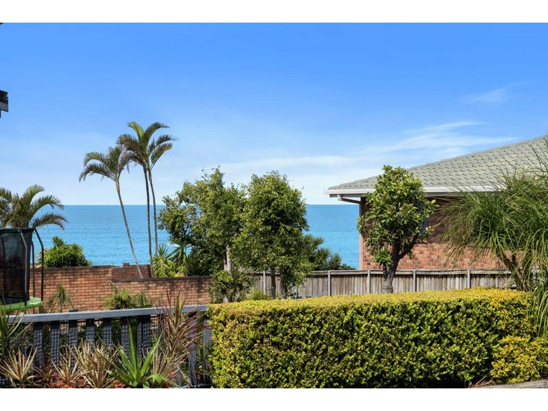 2 Elouera Drive, Sapphire Beach NSW 2450