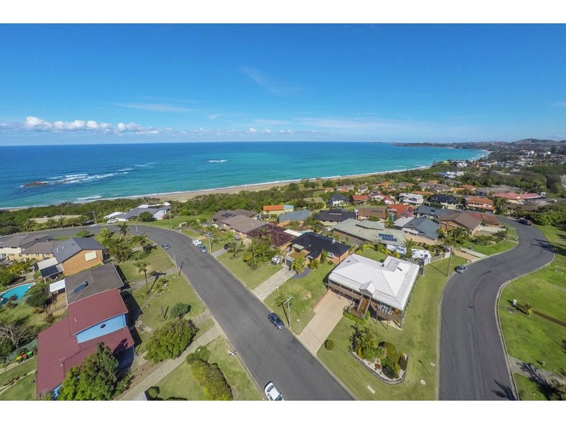 2 Elouera Drive, Sapphire Beach NSW 2450