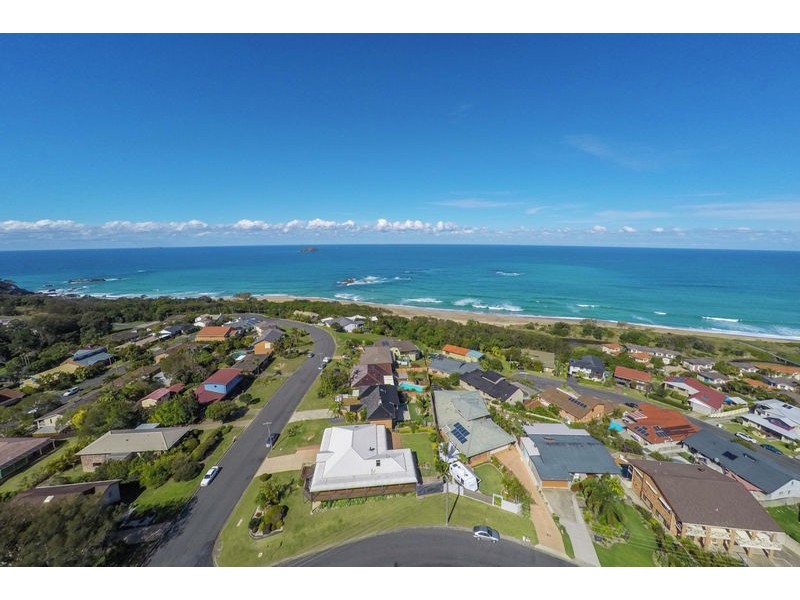 2 Elouera Drive, Sapphire Beach NSW 2450