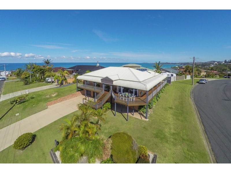 2 Elouera Drive, Sapphire Beach NSW 2450