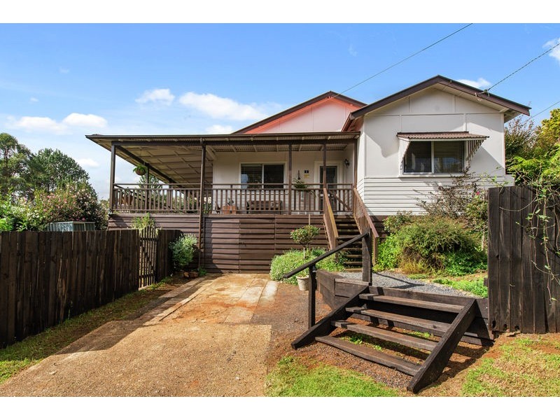 2 Parkes Street, Dorrigo NSW 2453