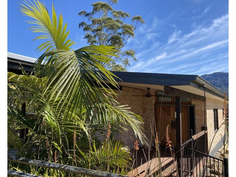 1882 ‘The Cottage’, Waterfall Way, Bellingen NSW 2454