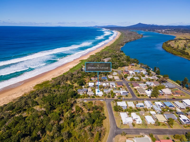 5 Johnson Avenue, Mylestom NSW 2454
