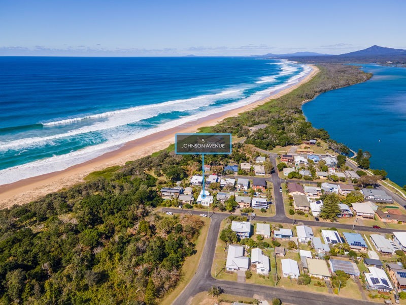 5 Johnson Avenue, Mylestom NSW 2454