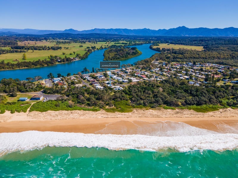 5 Johnson Avenue, Mylestom NSW 2454