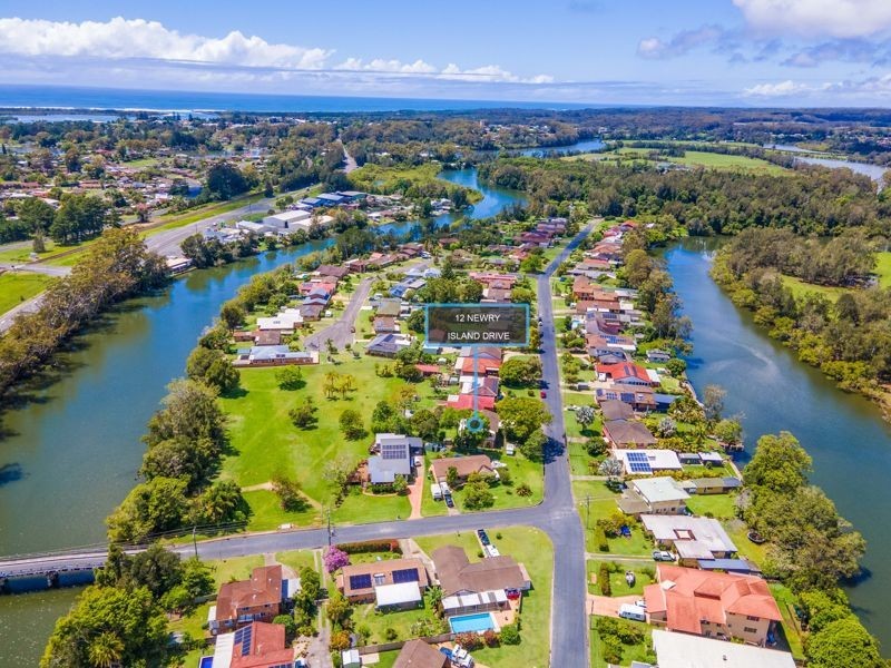 12 Newry Island Drive, Urunga NSW 2455