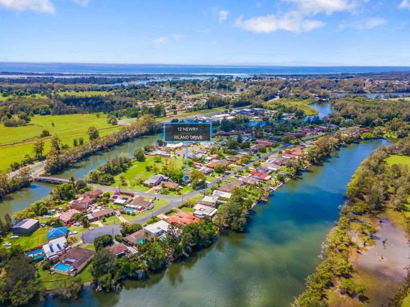 12 Newry Island Drive, Urunga NSW 2455