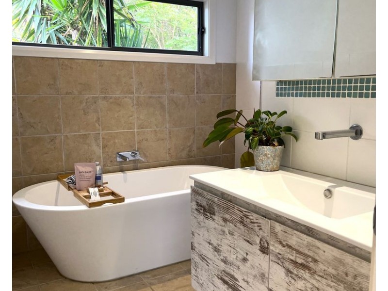 8 Figwood Drive, Bellingen NSW 2454