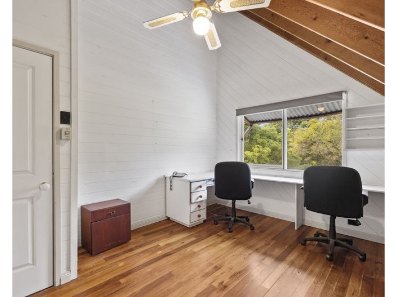 10 John Locke Place, Gleniffer NSW 2454