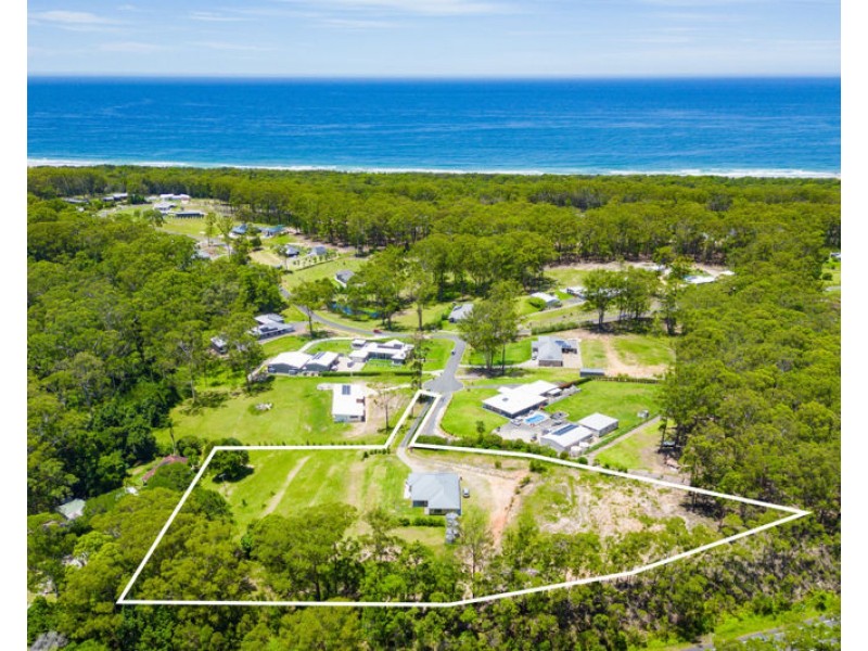 9 Timbertop Court, Valla NSW 2448