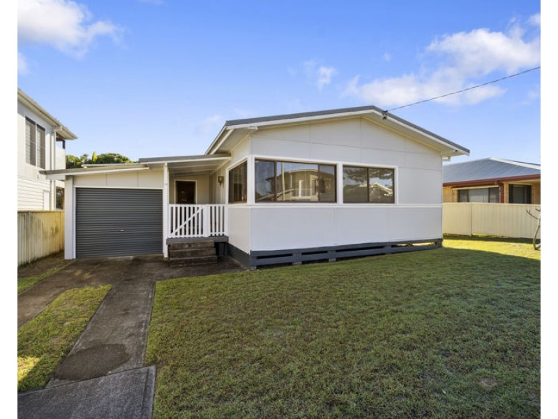 14 Johnson Ave, Mylestom NSW 2454