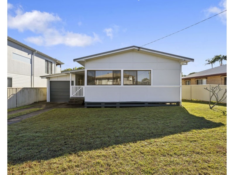 14 Johnson Ave, Mylestom NSW 2454