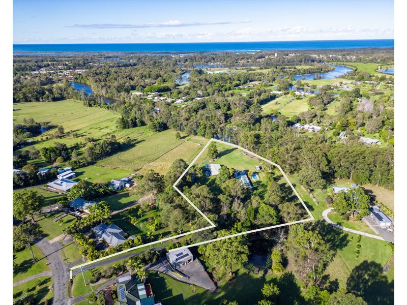 10 Riverside Drive, Urunga NSW 2455
