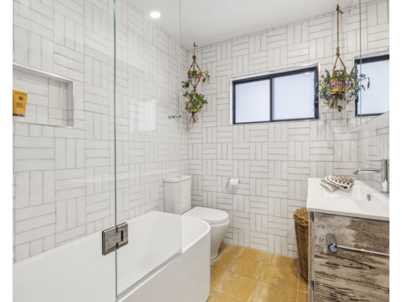 16 Lourdes Avenue, Urunga NSW 2455
