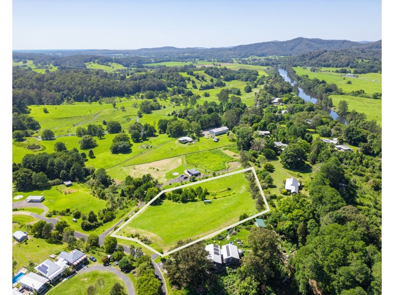 20 McLean Drive, Bellingen NSW 2454