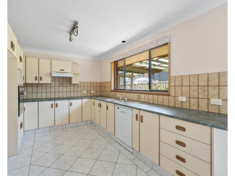 16 Tambar Place, Urunga NSW 2455