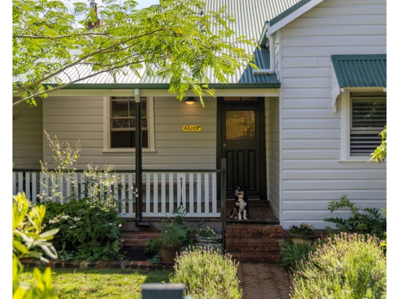 10 Oak St, Dorrigo NSW 2453