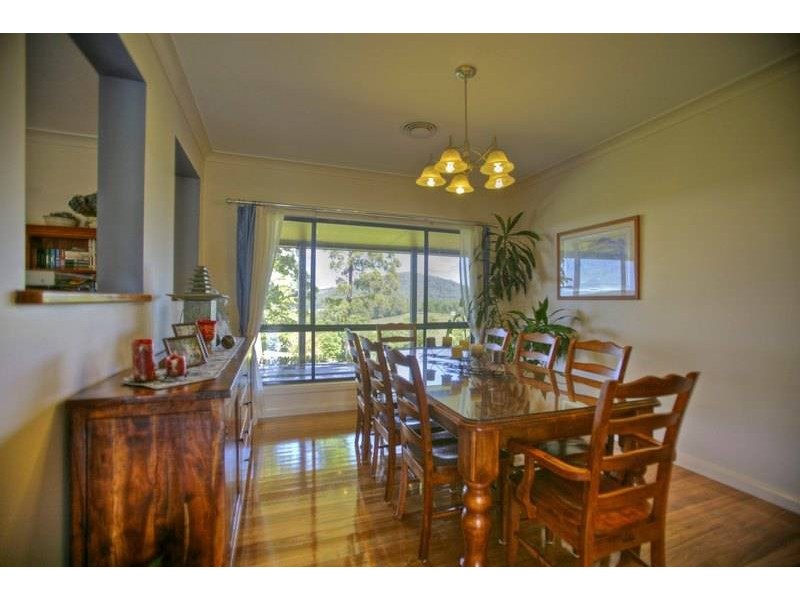 209 East West, Valla NSW 2448
