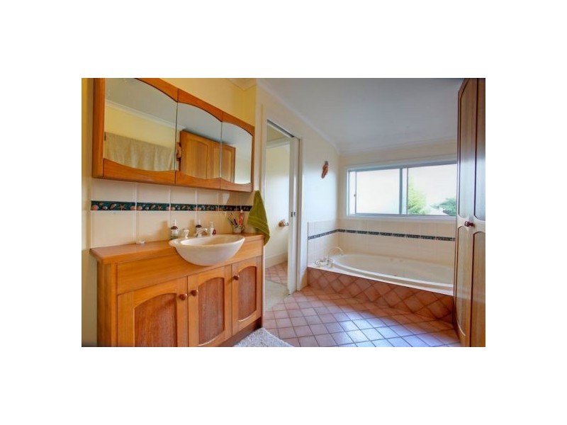 22 Robert St, Bellingen NSW 2454