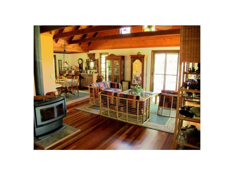 15 Gordon Road Raleigh, Bellingen NSW 2454