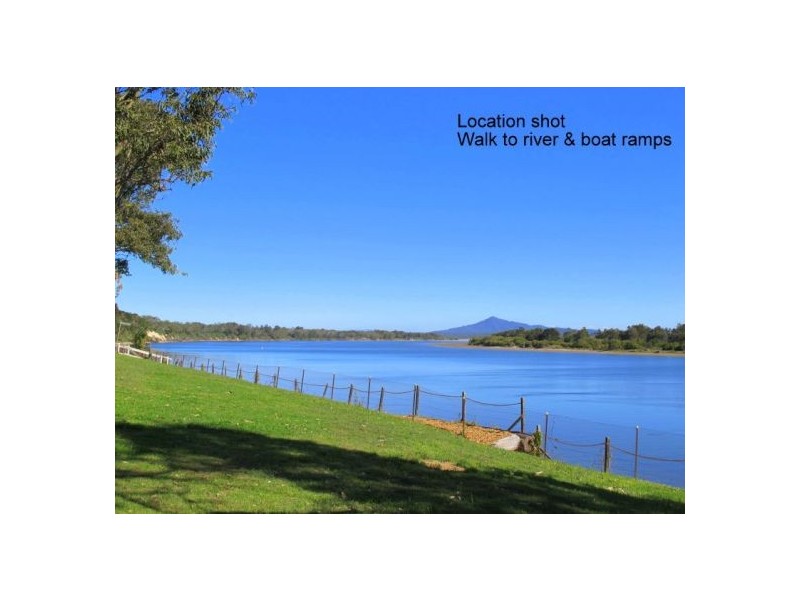 4 Honeysuckle Pl, Mylestom NSW 2454