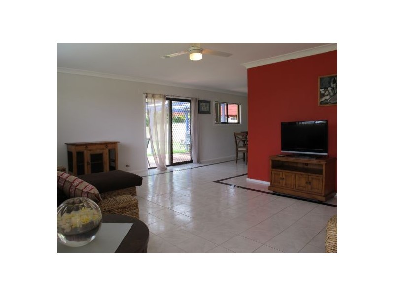 4 Honeysuckle Pl, Mylestom NSW 2454