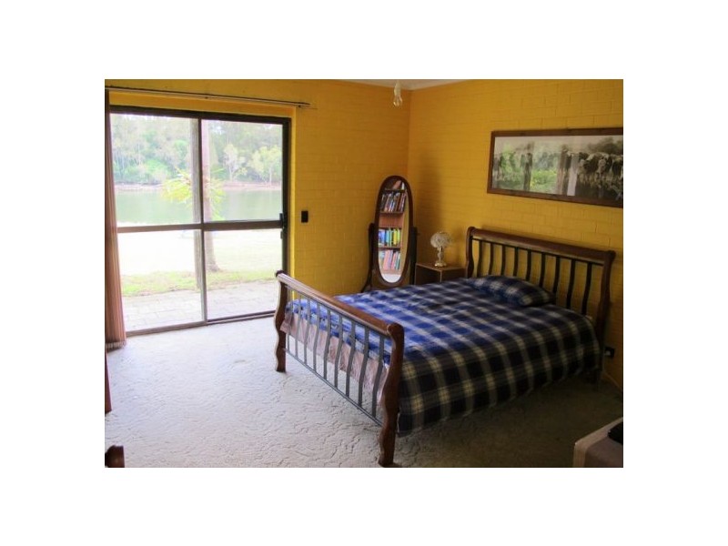 189 Newry Island Drive, Urunga NSW 2455